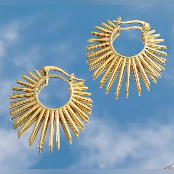 Gorgeous  Rare Neiman Marcus 18KT vermeil Sunburst hoop Earrings - Picture 3 of 3